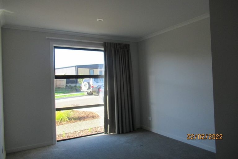 Photo of property in 33 Huntaway Close, Stoke, Nelson, 7011