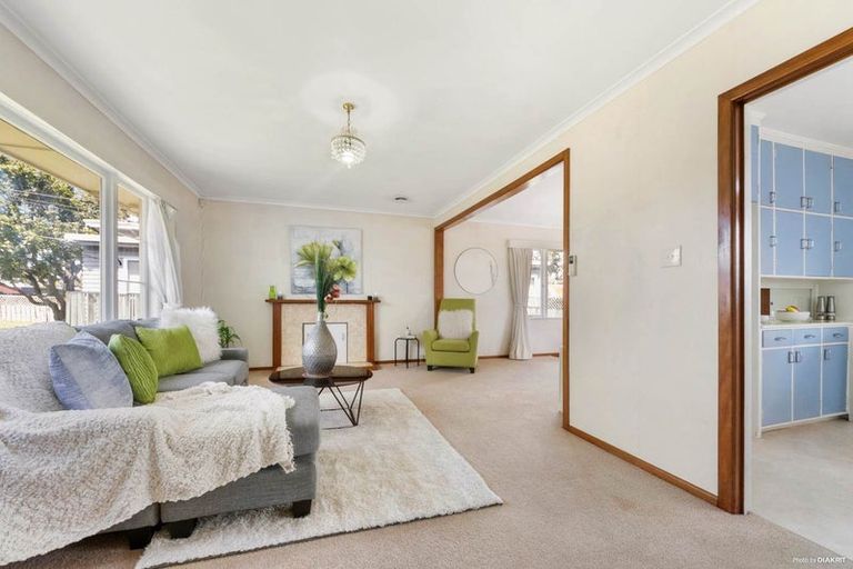 Photo of property in 1/37 Shakespeare Road, Milford, Auckland, 0620