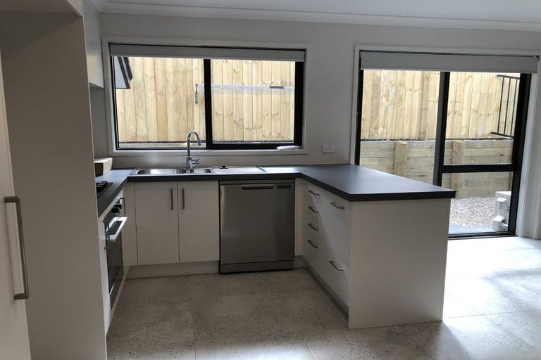 Photo of property in 1 Maraeariki Avenue, Orewa, 0931