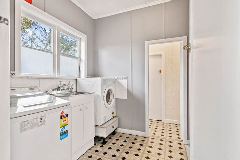 Photo of property in 179 Don Buck Road, Massey, Auckland, 0614