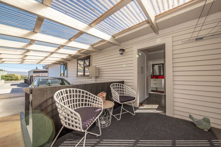 Photo of property in 33 Domett Street, Westport, 7825