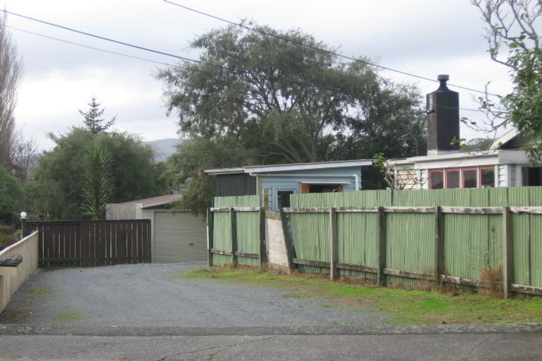 Photo of property in 16a Raukawa Street, Stokes Valley, Lower Hutt, 5019