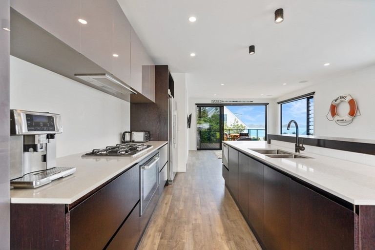 Photo of property in 58 Du Fresne Place, Russell, 0202