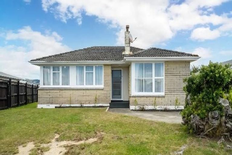 Photo of property in 17 Caduceus Place, Ascot Park, Porirua, 5024