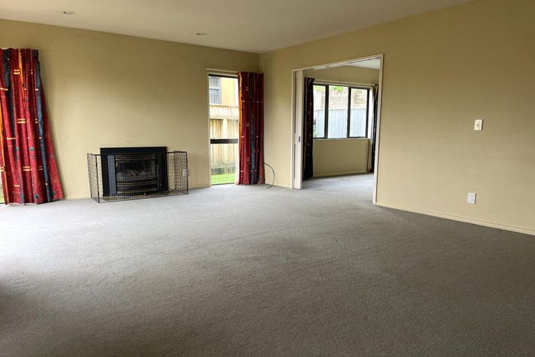 Photo of property in 37a Waverton Terrace, Churton Park, Wellington, 6037