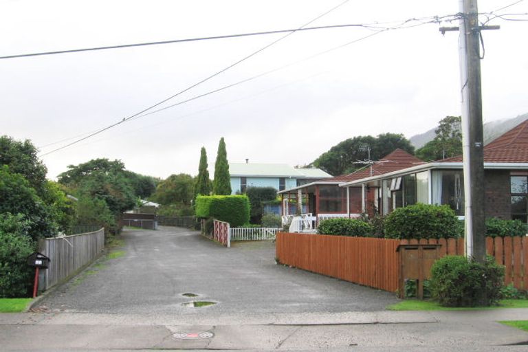 Photo of property in 35a Elizabeth Street, Waikanae, 5036