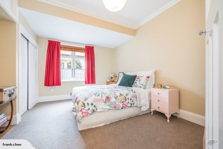 Photo of property in 1 Saint Ronans Avenue, Waterloo, Lower Hutt, 5011