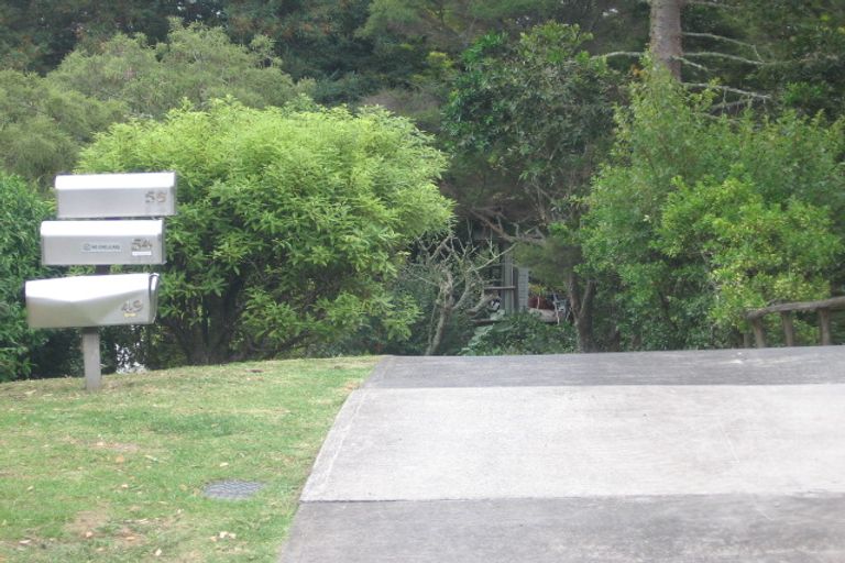 Photo of property in 56 Valley View Road, Glenfield, Auckland, 0629