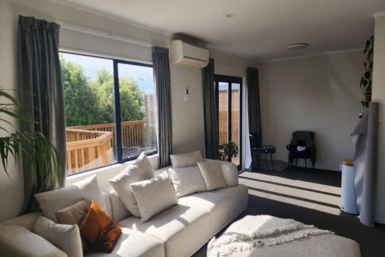Photo of property in 2a Seymour Road, Sunnyvale, Auckland, 0612