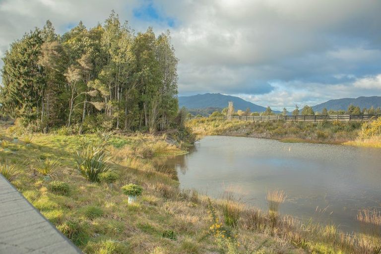 Photo of property in 10a Hinau Crescent, Kaiata, Greymouth, 7805