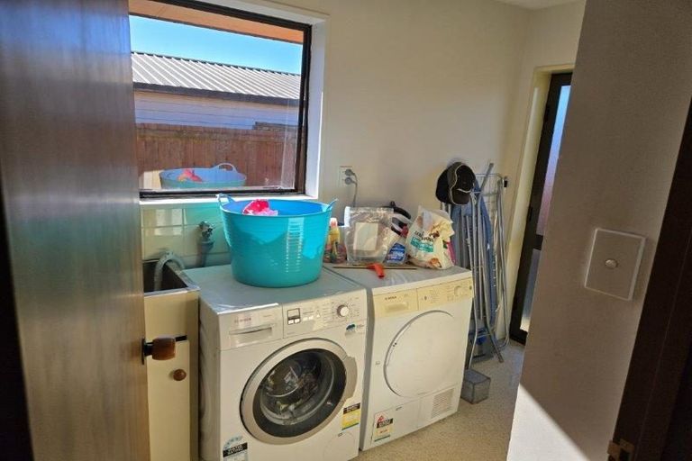 Photo of property in 1/17 Vagues Road, Northcote, Christchurch, 8052