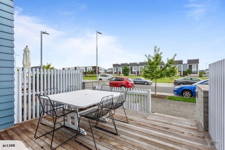 Photo of property in 21 Rangihina Road, Hobsonville, Auckland, 0616