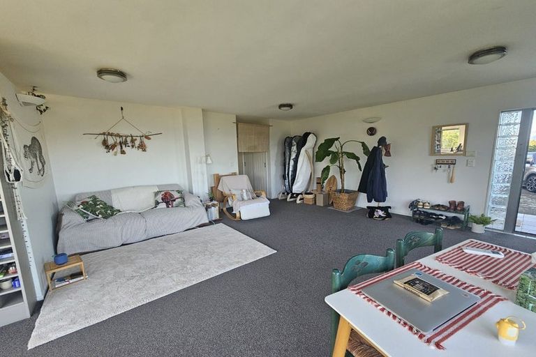 Photo of property in 32 View Road, Houghton Bay, Wellington, 6023