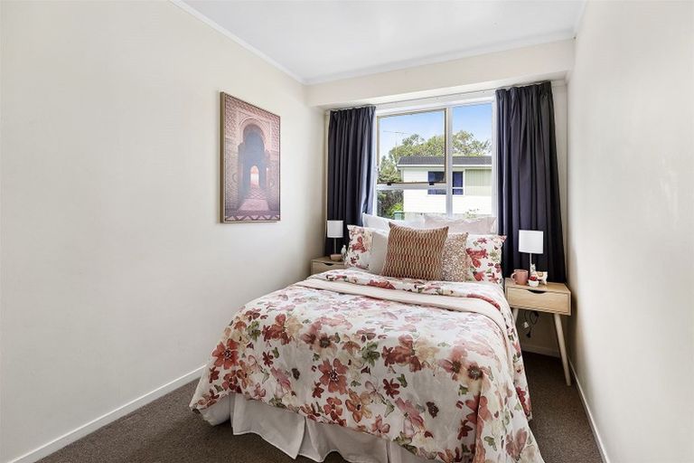 Photo of property in 42a Hicks Close, Whitby, Porirua, 5024
