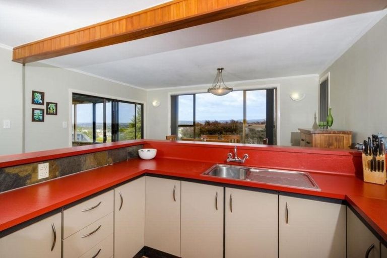 Photo of property in 246 Don Buck Road, Massey, Auckland, 0614