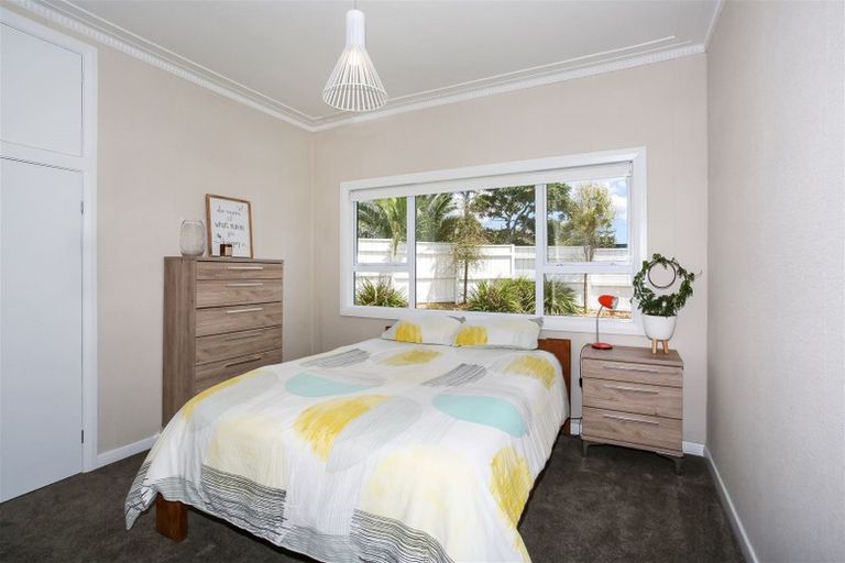 Photo of property in 2 Hamilton Place, Pukekohe, 2120