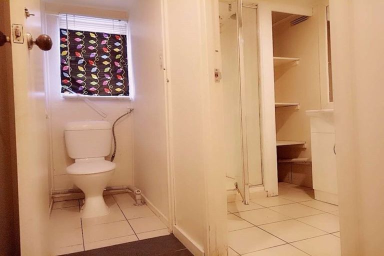 Photo of property in 288 East Coast Road, Forrest Hill, Auckland, 0620