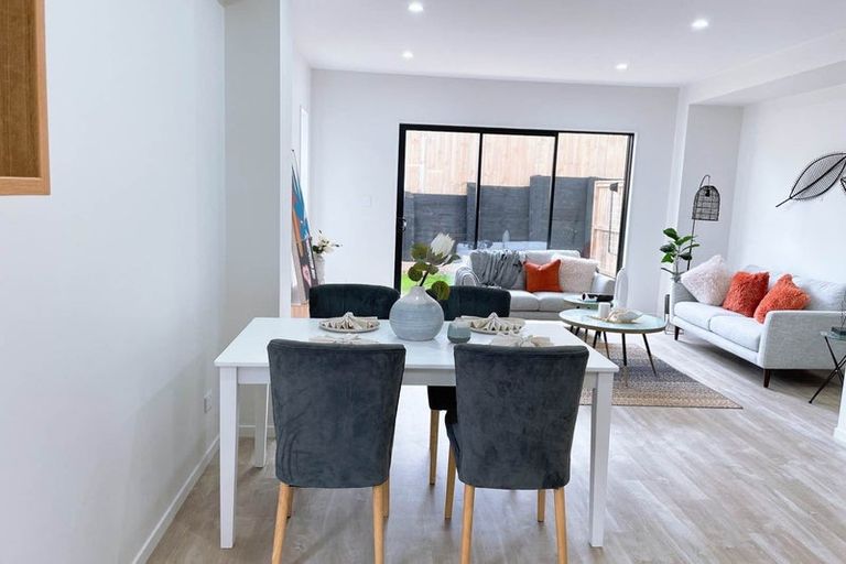 Photo of property in 9/55 Patons Road, Howick, Auckland, 2014