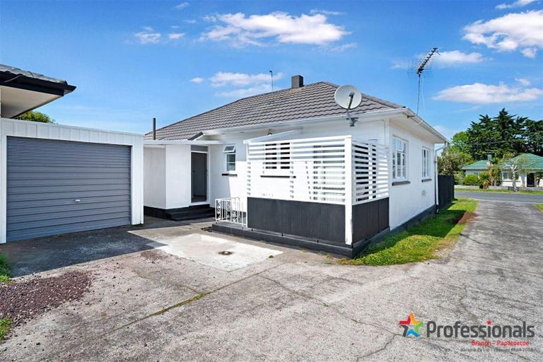 Photo of property in 1/5 Hill Road, Papatoetoe, Auckland, 2025