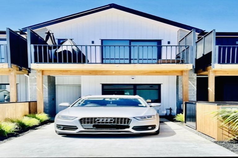 Photo of property in 6 Parenga Lane, Kumeu, 0810