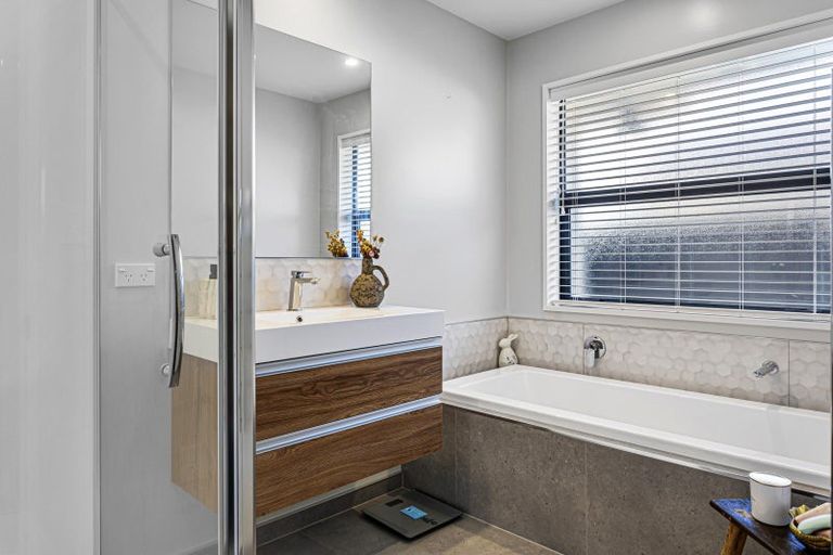 Photo of property in 28 Highgate Drive, Rangiora, 7400