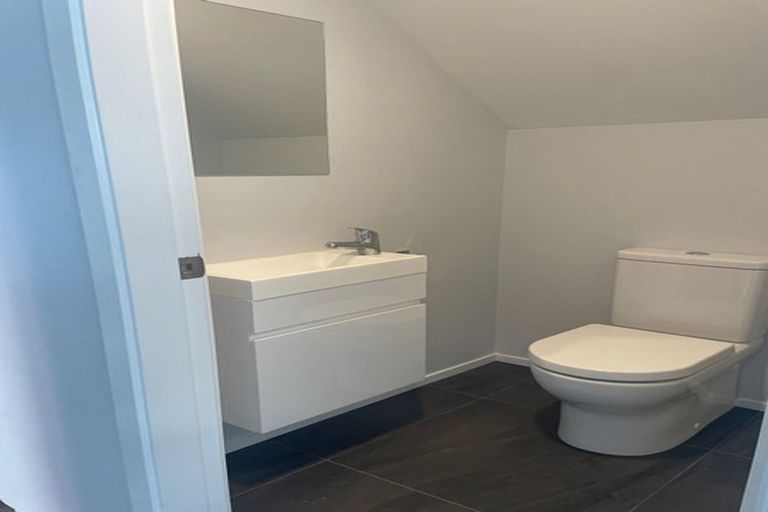 Photo of property in 128a Randwick Road, Moera, Lower Hutt, 5010