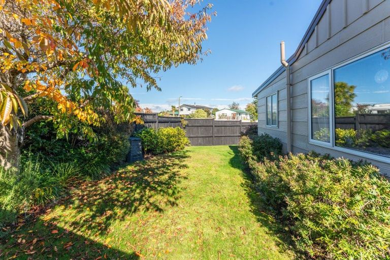 Photo of property in 18 Ward Place, Richmond Heights, Taupo, 3330