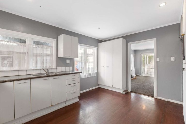 Photo of property in 11a Hill Crescent, Papakura, 2110