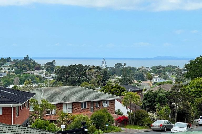 Photo of property in 4a Tower Hill, Stanmore Bay, Whangaparaoa, 0930