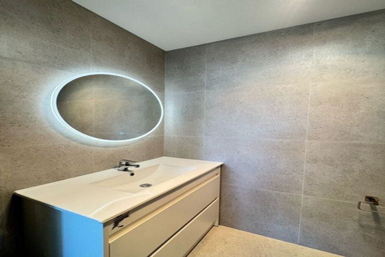 Photo of property in 9a Pukeroa Place, Papakura, 2110