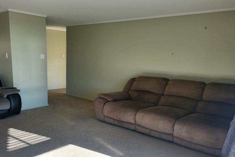 Photo of property in 12 Tirowhanga Road, Paremata, Porirua, 5024