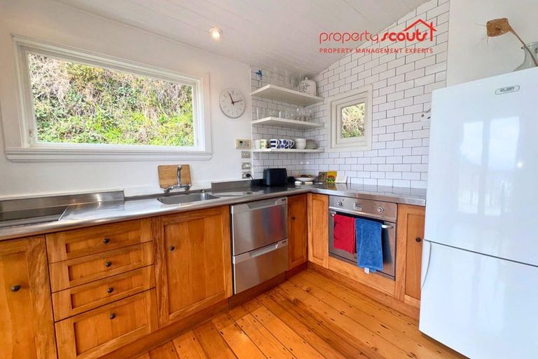 Photo of property in 43 Connaught Terrace, Brooklyn, Wellington, 6021