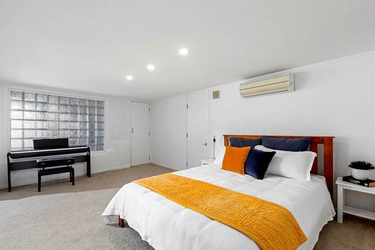 Photo of property in 5 Freya Place, Torbay, Auckland, 0630