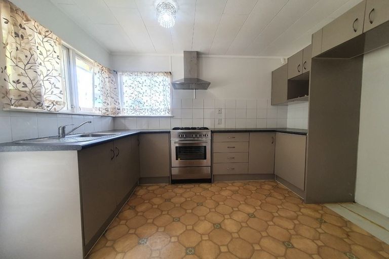 Photo of property in 297a Don Buck Road, Massey, Auckland, 0614