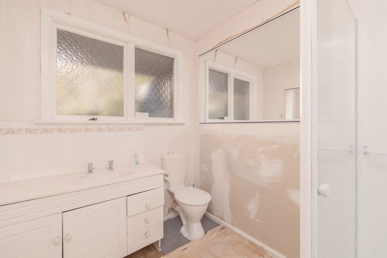 Photo of property in 7b Karitane Drive, Cashmere, Christchurch, 8022