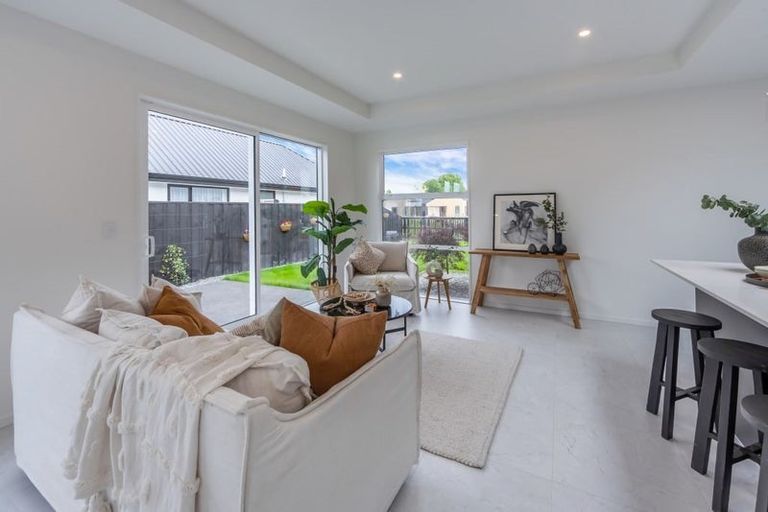 Photo of property in 23 Irvines Track, Halswell, Christchurch, 8025