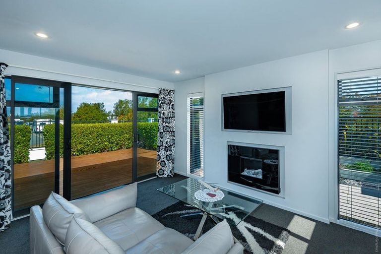 Photo of property in 16 Durell Lane, Halswell, Christchurch, 8025