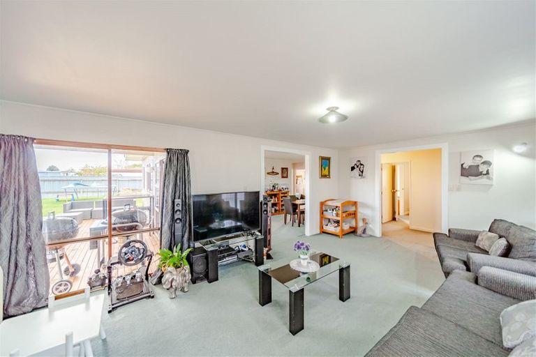 Photo of property in 33 Fife Crescent, Tamatea, Napier, 4112