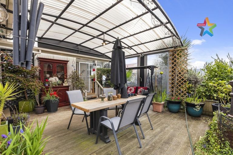 Photo of property in 19 Gardiner Grove, Wainuiomata, Lower Hutt, 5014