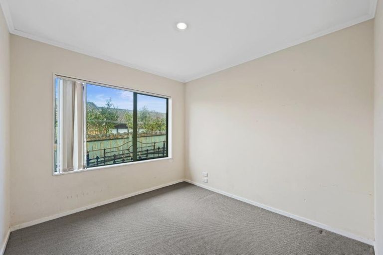 Photo of property in 3 Rosebay Rise, Henderson, Auckland, 0610
