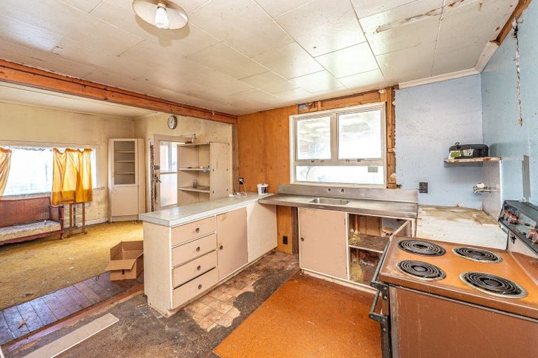 Photo of property in 25 Manuka Street, Castlecliff, Whanganui, 4501