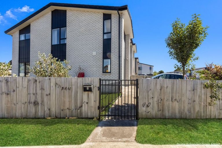 Photo of property in 7 Discovery Place, Marfell, New Plymouth, 4310