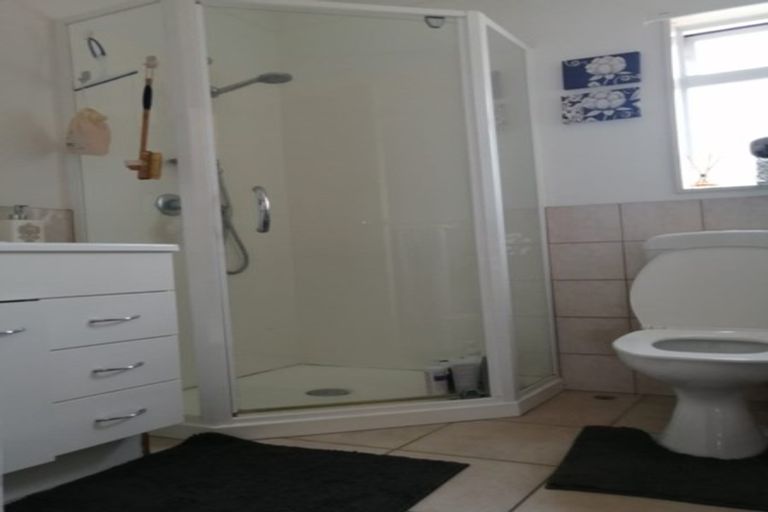 Photo of property in 1/31 Becroft Drive, Forrest Hill, Auckland, 0620