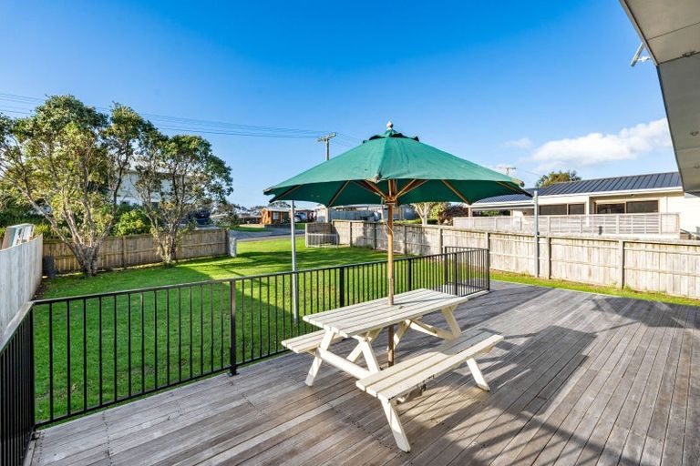 Photo of property in 4 Omutu Street, Oakura, Hikurangi, 0184