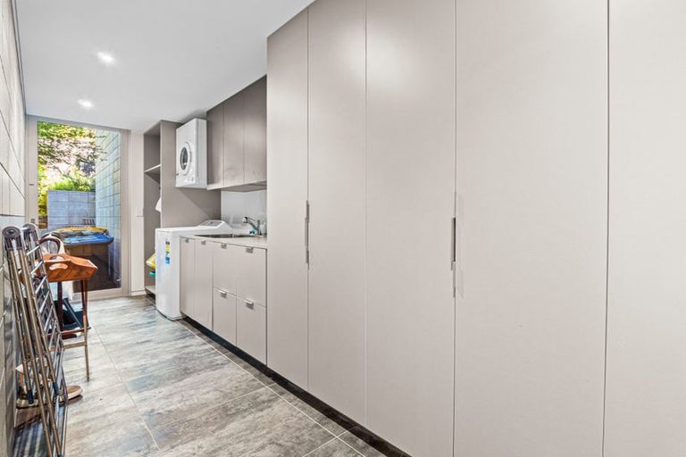 Photo of property in 44-46 Park Street, Queenstown, 9300