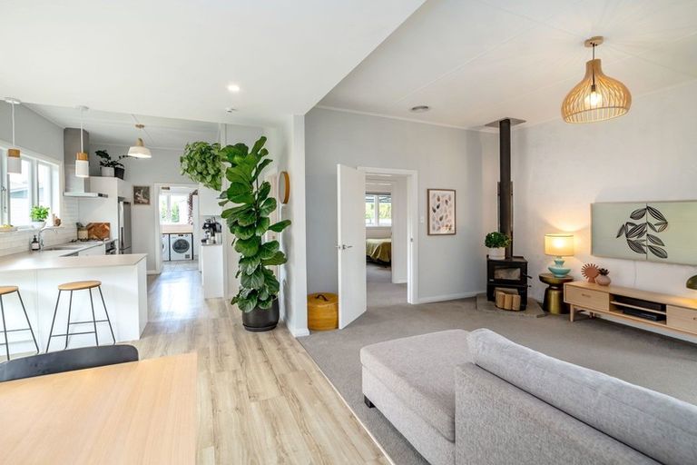 Photo of property in 19 Humphries Street, Greytown, 5712