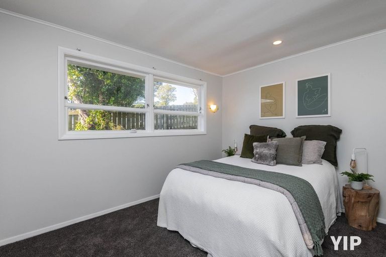 Photo of property in 43 Horokiwi Road West, Newlands, Wellington, 6037