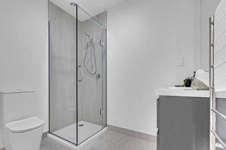 Photo of property in 135 Lincoln Road, Addington, Christchurch, 8024