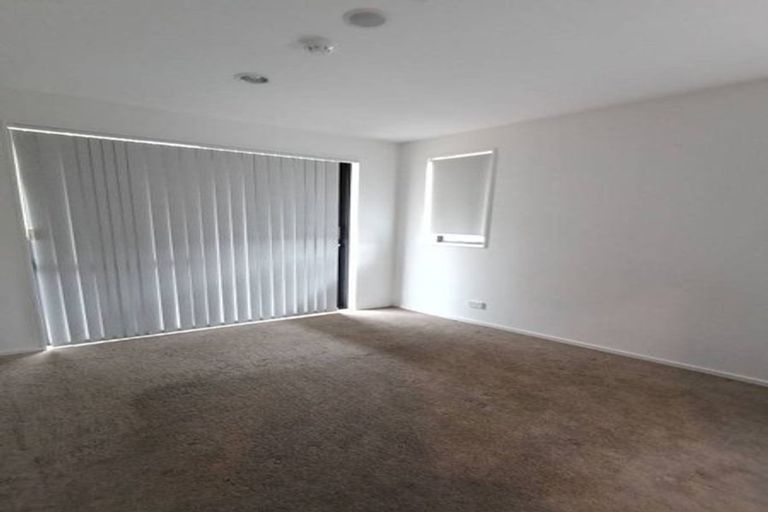 Photo of property in Apollo Apartments, 10/46g Rosedale Road, Rosedale, Auckland, 0632