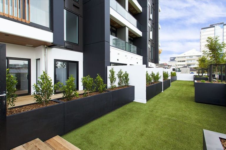 Photo of property in Frank Sargeson Apts, 303/74 Anzac Street, Takapuna, Auckland, 0622